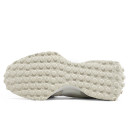 New Balance 327 Beige